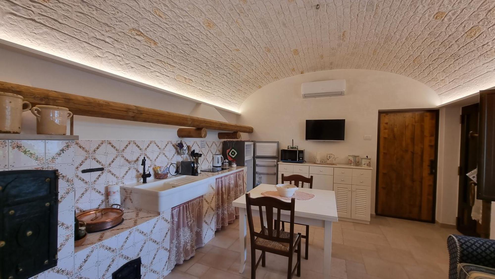Valle D'Itria Trulli E Alcova Mikael Чистернино Екстериор снимка