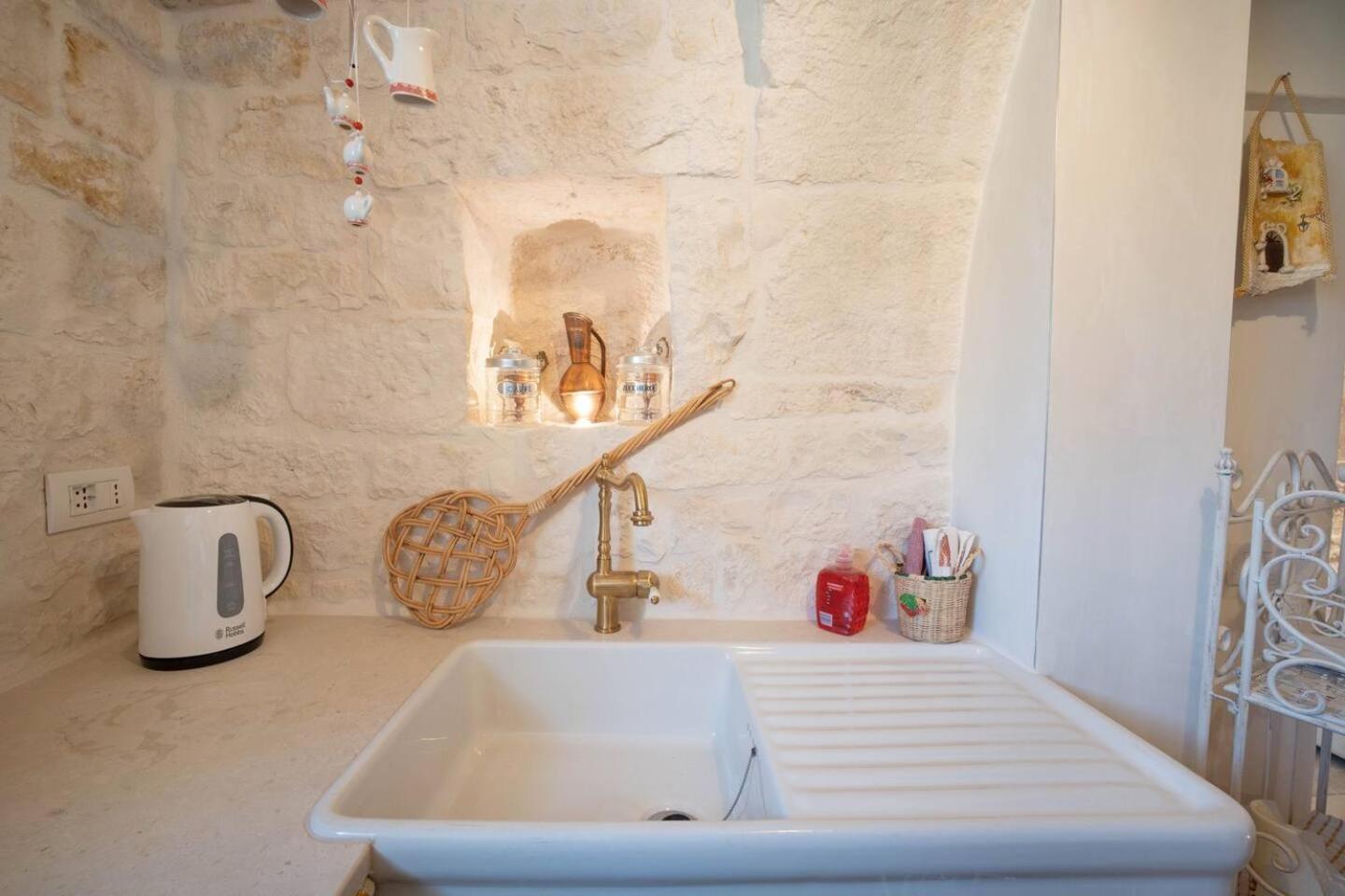 Valle D'Itria Trulli E Alcova Mikael Чистернино Екстериор снимка